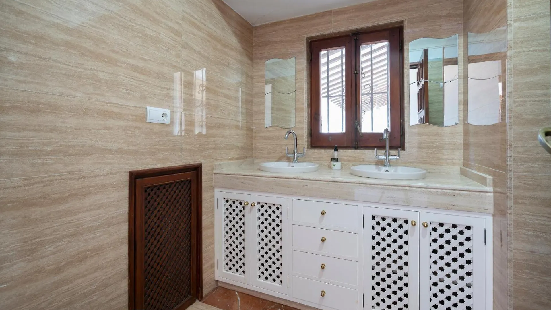 Apartoyou - Finca Privada El Puerto de Santa Maria Villa